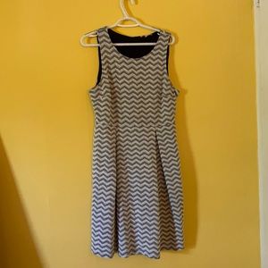 Short Dress with zigzag Pattern